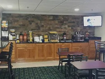Days Inn & Suites By Wyndham Commerce 